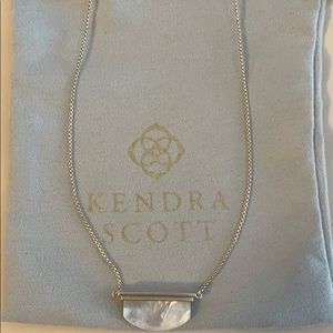Kendra Scott Adjustable gold ivory MOP necklace